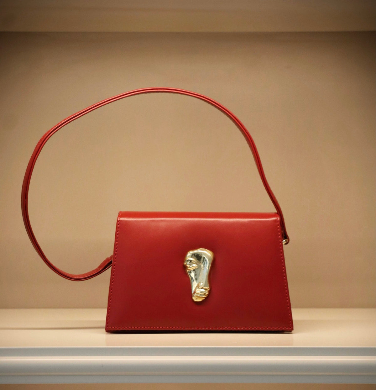 How to Commission a Bespoke Handbag in New York?